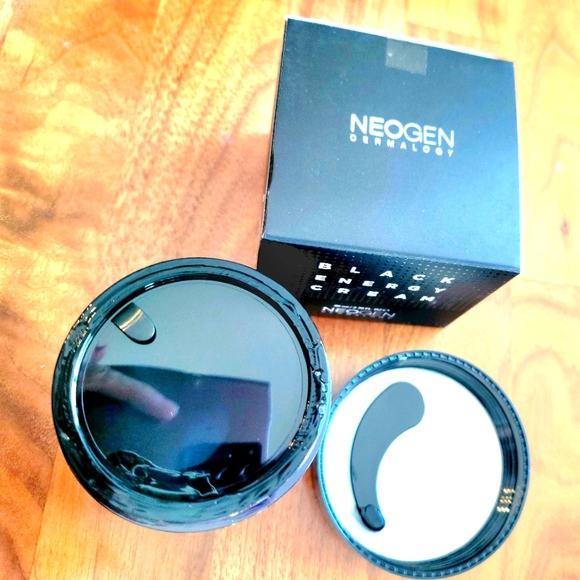 NEW! NEOGEN DERMALOGY Black Energy Cream 80 ml - Picture 4 of 5